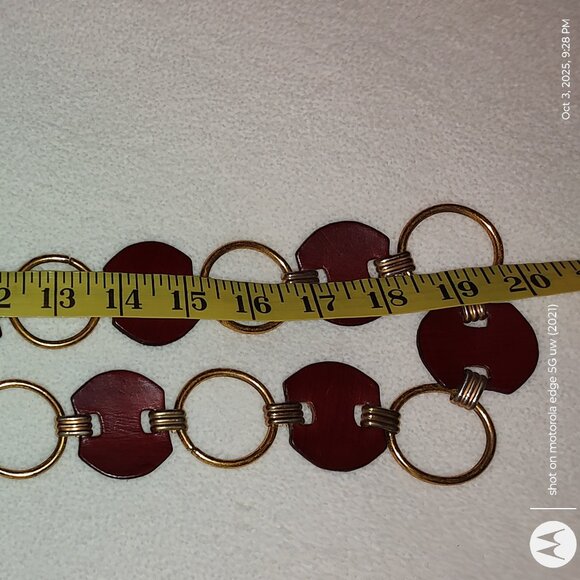 ETIENNE AIGNER VINTAGE BELT GOLD METAL LINKS BURGANDY LEATHER MEDALLIONS 40"L - Picture 4 of 5